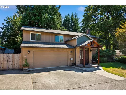Exterior - 39340 Glover Ct, Sandy, OR 97055 photo 3 of 7