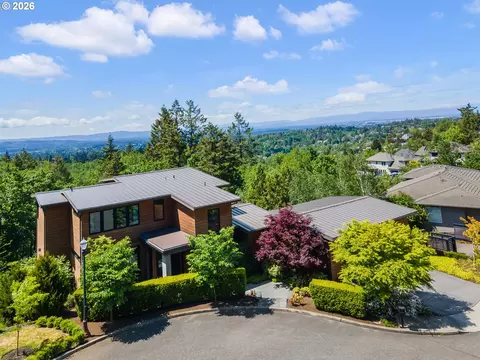 8718 NW Terraceview Ct, Portland, OR 97229