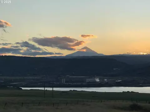 60 Grand View Dr, Murdock, WA 98635