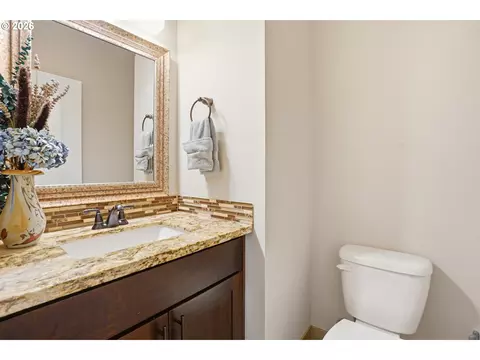 Bath - 2481 SW 41st St, Gresham, OR 97080 photo 3 of 6