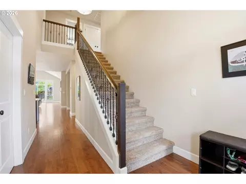 Entry Way - 2481 SW 41st St, Gresham, OR 97080 photo 2 of 3