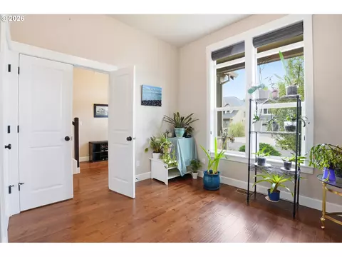Entry Way - 2481 SW 41st St, Gresham, OR 97080 photo 1 of 3