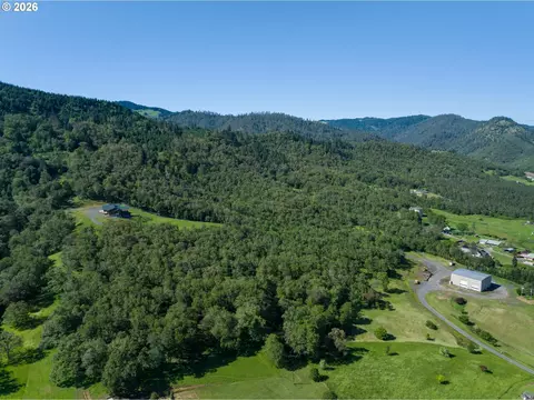 View/Area - 1757 Riddle By Pass Rd, Riddle, OR 97469 photo 3 of 3
