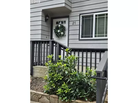 29650 SW Courtside Dr # 21, Wilsonville, OR 97070