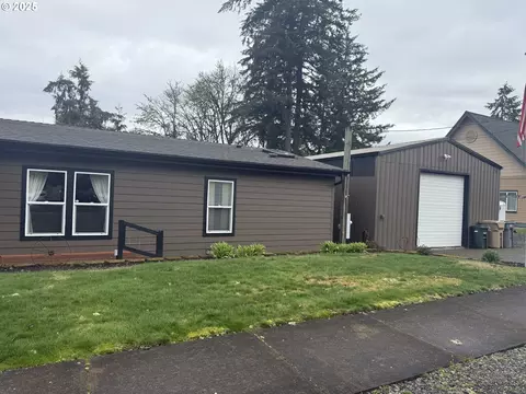 1788 Fir St, Sweet Home, OR 97386
