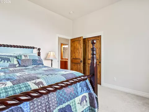 Bedroom - 4617 SE Honors Pl, Gresham, OR 97080 photo 7 of 7