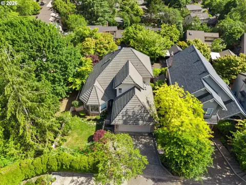 View/Area - 367 Spyglass Dr, Eugene, OR 97401 photo 3 of 5