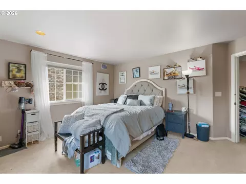 Bedroom - 367 Spyglass Dr, Eugene, OR 97401 photo 2 of 4