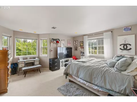 Bedroom - 367 Spyglass Dr, Eugene, OR 97401 photo 1 of 4