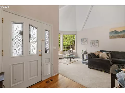 Entry Way - 367 Spyglass Dr, Eugene, OR 97401 photo 1 of 2