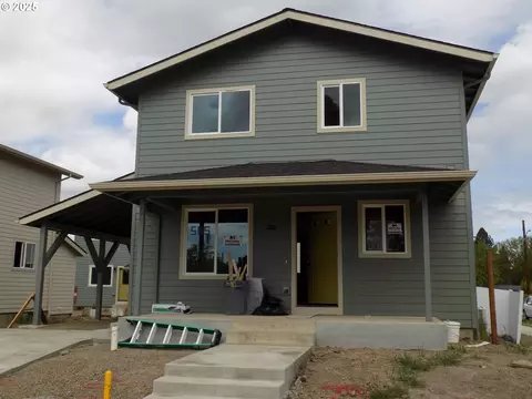 585 SE Firefly Ave, Corvallis, OR 97333
