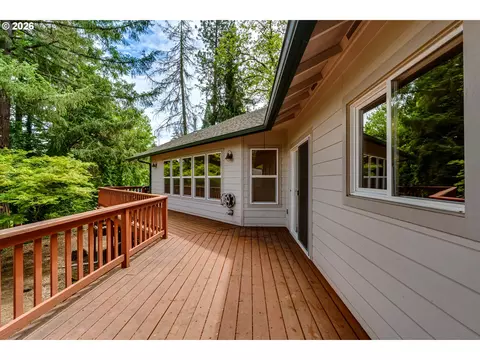 Exterior - 2890 Chambers St, Eugene, OR 97405 photo 4 of 12