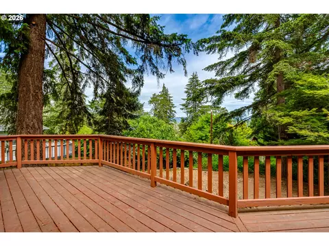 Exterior - 2890 Chambers St, Eugene, OR 97405 photo 5 of 12
