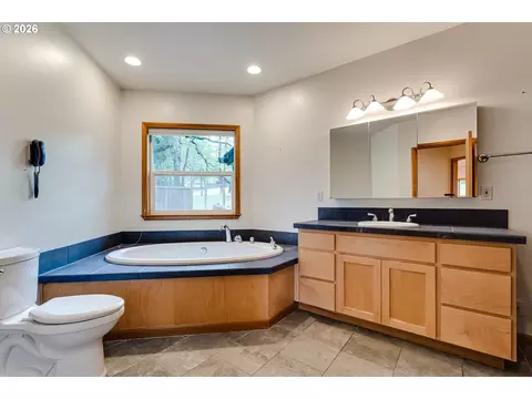 Bath - 2890 Chambers St, Eugene, OR 97405 photo 1 of 5