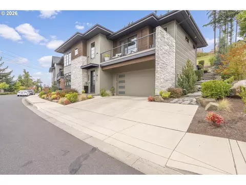 Exterior - 1191 Lantern Ln, Eugene, OR 97401 photo 13 of 14