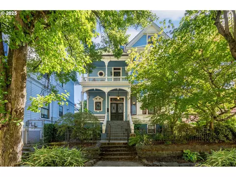 726 NW 22nd Ave, Portland, OR 97210