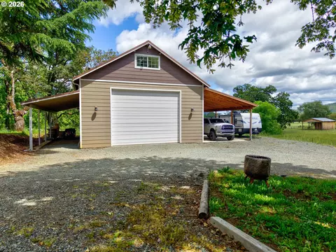 Exterior - 1631 Glenbrook Loop Rd, Riddle, OR 97469 photo 12 of 13