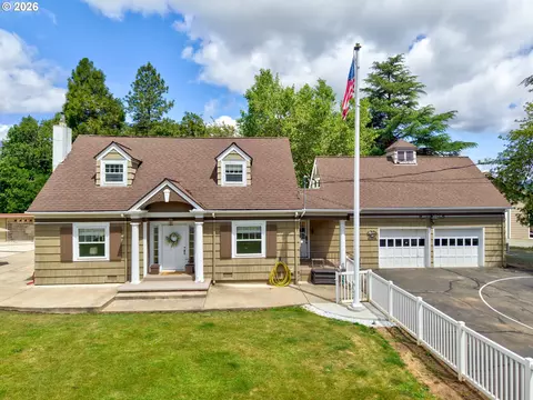 Exterior - 1631 Glenbrook Loop Rd, Riddle, OR 97469 photo 11 of 13