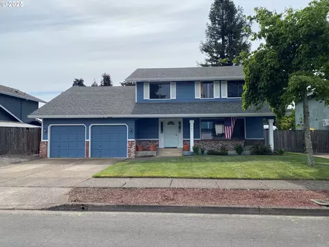446 71st St, Springfield, OR 97478