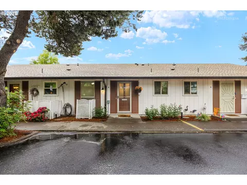 11575 SW Crown Ct #4, Portland, OR 97224