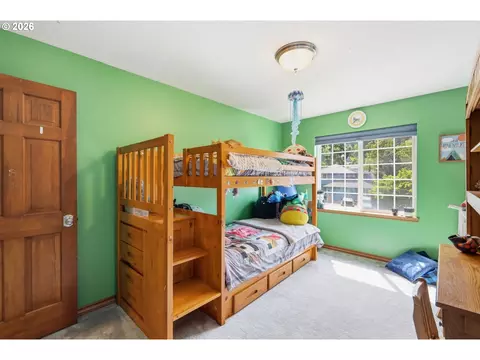 Bedroom - 705 S 68th Pl, Springfield, OR 97478 photo 5 of 5