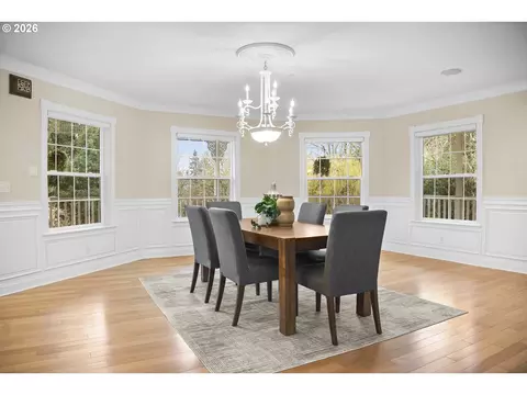 Dining - 1407 SW Walters Dr, Gresham, OR 97080 photo 1 of 1