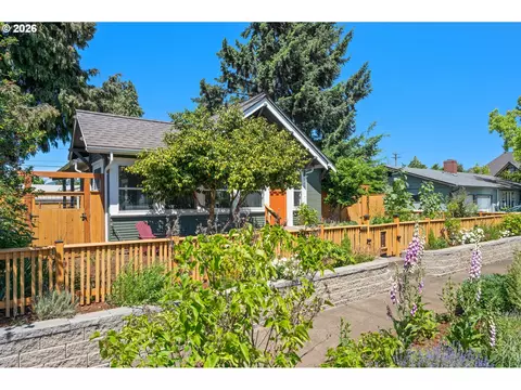 Other - 918 C St, Springfield, OR 97477 photo 1 of 10