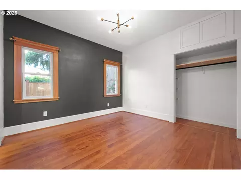Bedroom - 918 C St, Springfield, OR 97477 photo 1 of 7