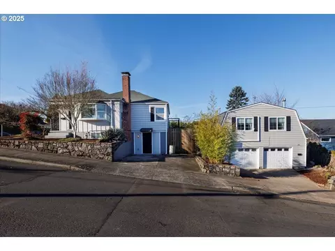 5543 NE Couch St, Portland, OR 97213