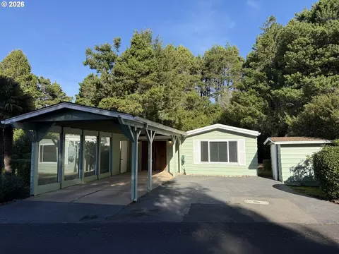1600 Rhododendron Dr #278, Florence, OR 97439