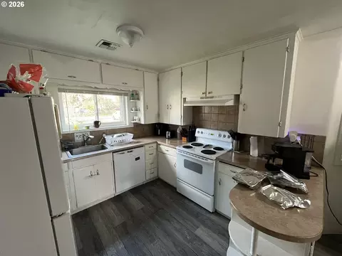 1022 Horn Ln, Eugene, OR 97404 photo 8