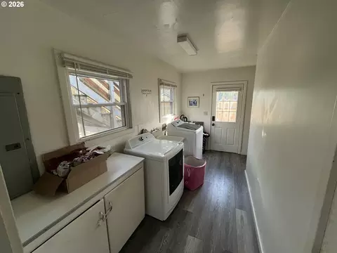 1022 Horn Ln, Eugene, OR 97404 photo 9