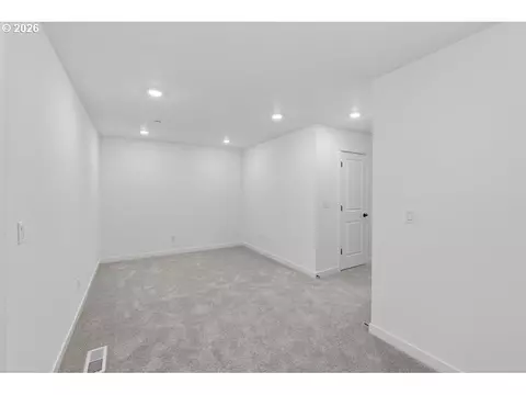 3704 SW 40th St, Gresham, OR 97080 photo 10