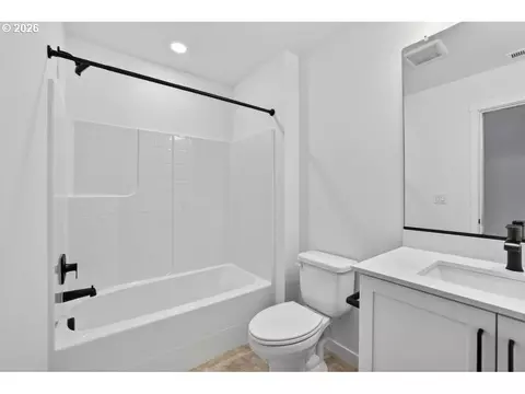 3704 SW 40th St, Gresham, OR 97080 photo 8