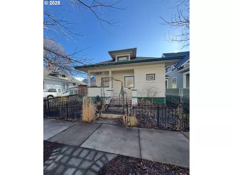 1613 5th St, La Grande, OR 97850