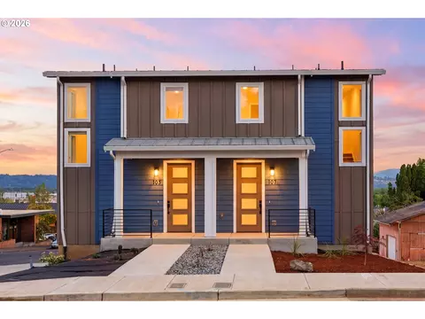107 SE 3rd St, Troutdale, OR 97060