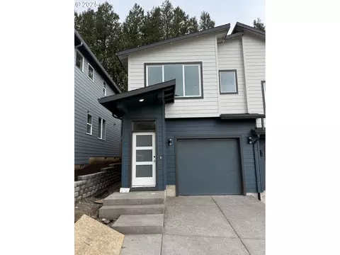 272 NW Mawrcrest Ave, Gresham, OR 97030