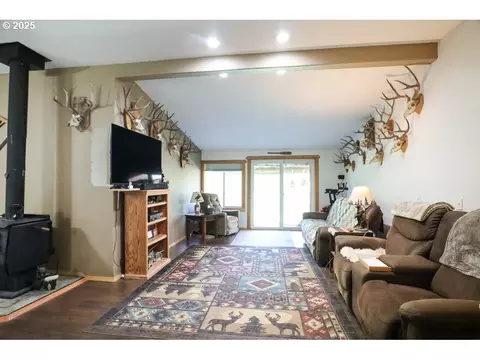 Living - 32290 Rice Rd, Unity, OR 97884 photo 1 of 3