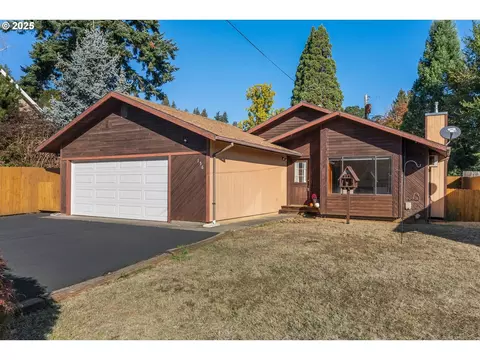 156 NE Columbia St, White Salmon, WA 98672
