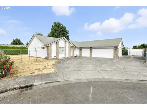 2677 Burlington Ct NE, Salem, OR 97305