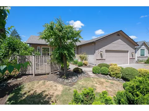 Exterior - 1376 Andersen Ln, Eugene, OR 97404 photo 2 of 10