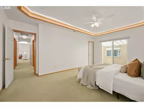 Bedroom - 1376 Andersen Ln, Eugene, OR 97404 photo 3 of 7