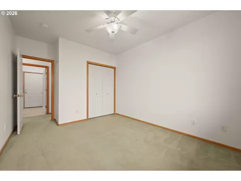 Bedroom - 1376 Andersen Ln, Eugene, OR 97404 photo 5 of 7