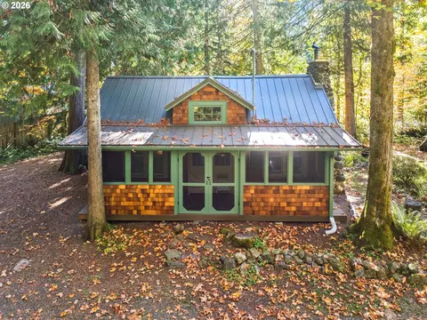 Exterior - 21820 Ez Ln, Rhododendron, OR 97049 photo 7 of 15