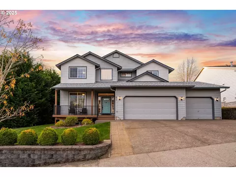 811 NE 40th Cir, Camas, WA 98607