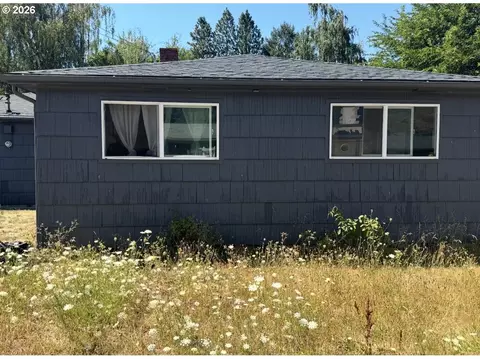 621 Irving Dr, Myrtle Creek, OR 97457