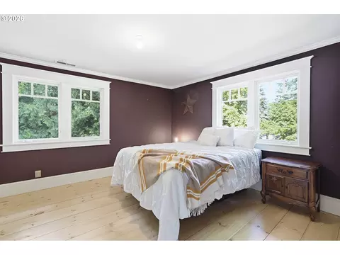 Bedroom - 58945 E Highway 26, Sandy, OR 97055 photo 4 of 7
