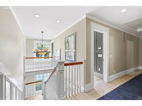Entry Way - 58945 E Highway 26, Sandy, OR 97055 photo 2 of 3