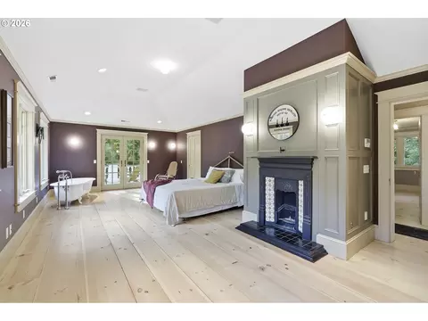 Bedroom - 58945 E Highway 26, Sandy, OR 97055 photo 1 of 7
