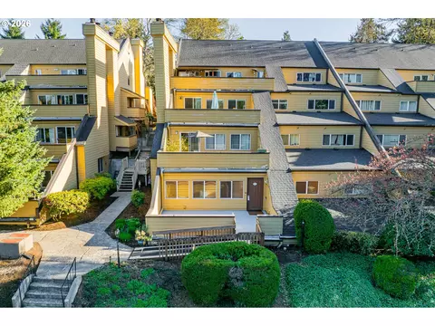 1621 NE 113th St #122, Vancouver, WA 98686